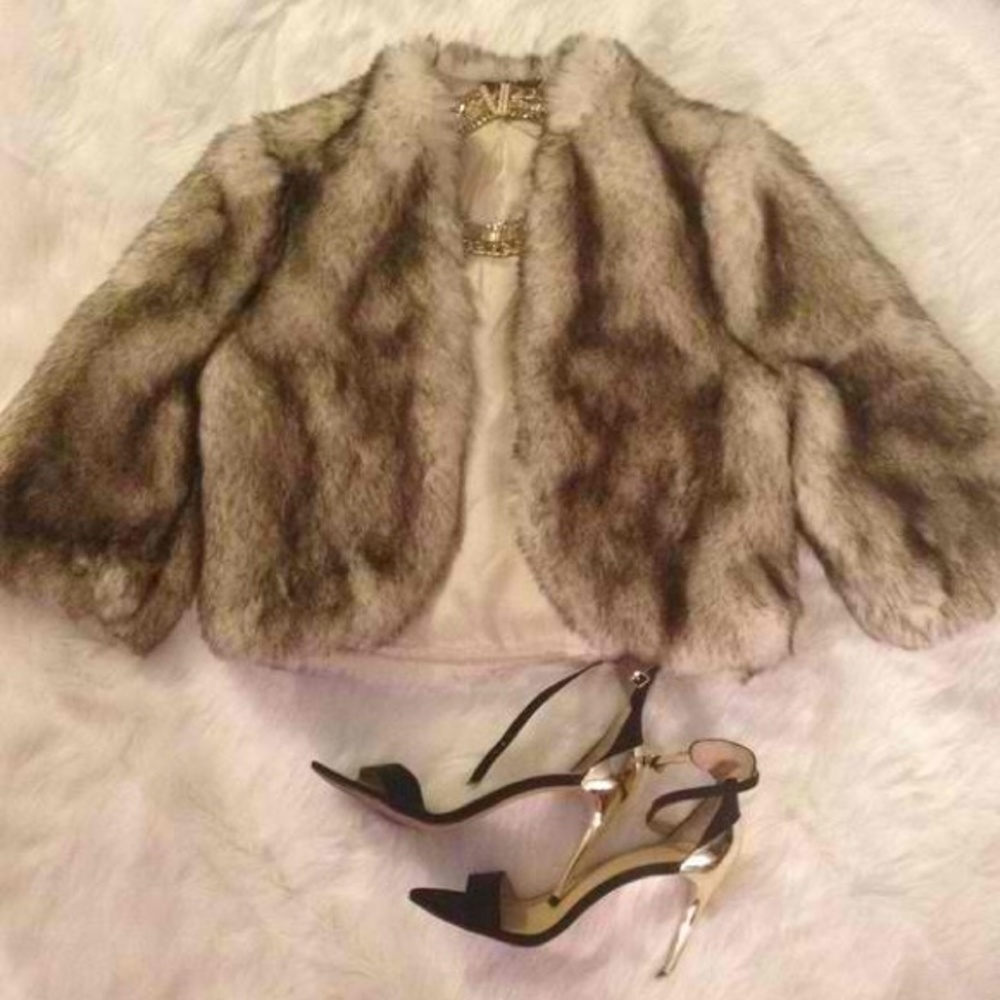Plush Faux Fur Jacket in Taupe / Tan / Cream